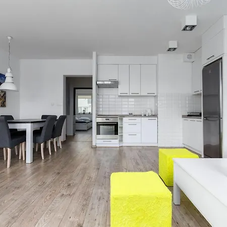 Przestronny Centrum Miedzy 2 Jeziorami Apartmán *